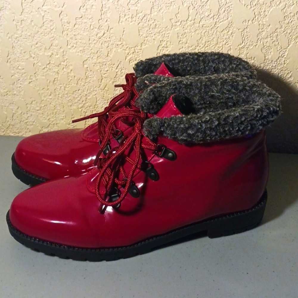 Rain Shoes Women's Red Size 8 #eshopchicago
